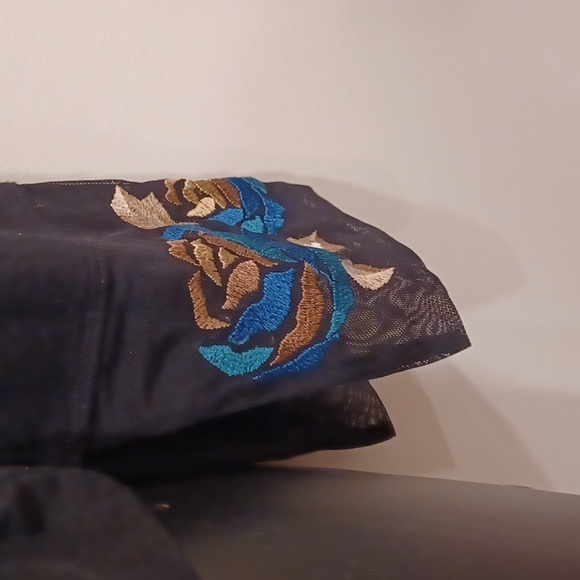 INC Petite Embroidered Floral Trimmed Stretch Top- Sz. SP - Picture 4 of 7